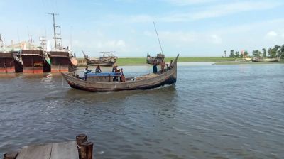 ভোলায় বার্জের সঙ্গে মাছ ধরার ট্রলারের ধাক্কা, জেলে নিহত