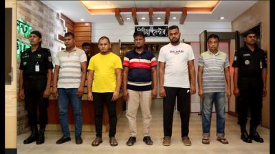 র‍্যাবের পোশাক পরে শ্রমিকদের বেতন-বোনাস ছিনিয়ে নিয়েছিলেন তারা