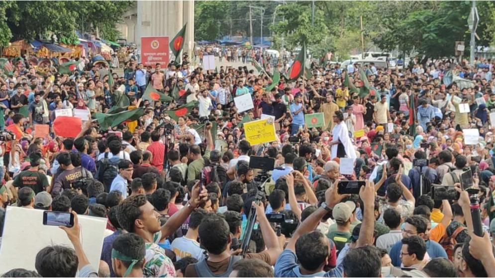 কাল থেকে কোটাবিরোধীদের ‘বাংলা ব্লকেড’ কর্মসূচি