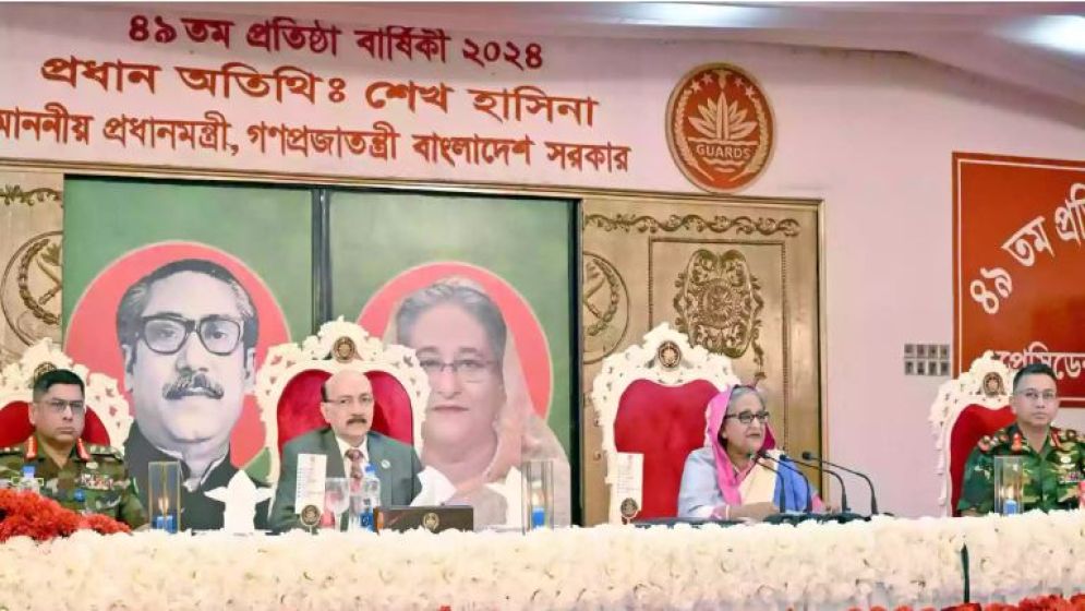 সশস্ত্র বাহিনীকে ত্রিমাত্রিক হিসেবে গড়ে তোলা হয়েছে: প্রধানমন্ত্রী