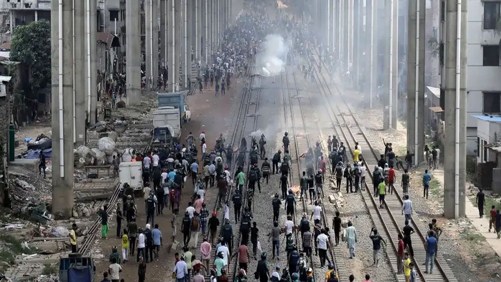 শেষ পর্যন্ত তারা কয়েকশো মানুষকে নির্বিচারে হত্যার সত্যটাই স্বীকার করে না