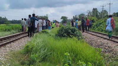 নরসিংদীতে ট্রেনে কাটা পড়ে নিহত ৫