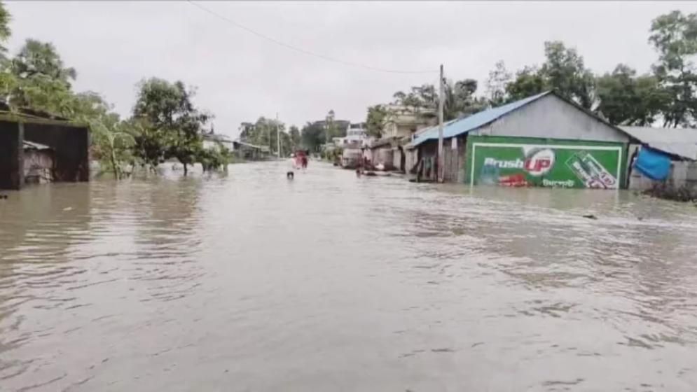 বিদ্যুৎ বিচ্ছিন্ন সাড়ে ৩ লাখ মানুষ