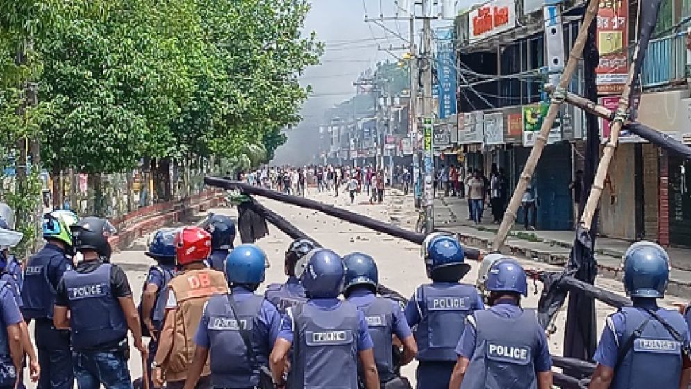 আন্দোলনের এই বর্বরতা উপমহাদেশের ইতিহাসে বিরল : মির্জা ফখরুল