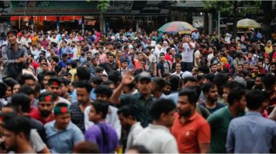 বসুন্ধরা গ্রুপের প্রশাসন থেকে মুক্তির দাবিতে বিক্ষোভ