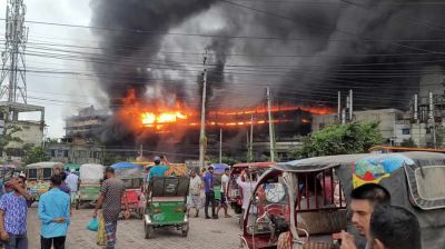 ১৪ ঘণ্টা ধরে জ্বলছে গাজী টায়ারসের কারখানা, অগ্নিসংযোগের আগে হয় লুটপাট