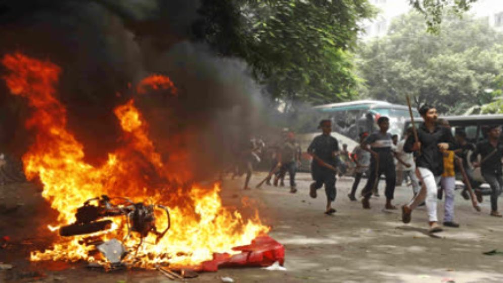 আন্দোলনের পর দলে দলে পদত্যাগ পাবলিক বিশ্ববিদ্যালয়ে