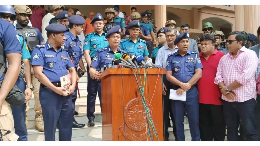 পূজার পর ছিনতাই, মাদক ও চাঁদাবাজি প্রতিরোধে সাঁড়াশি অভিযান