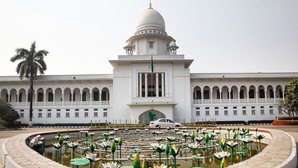 পঞ্চদশ সংশোধনীর মাধ্যমে সংবিধানের মৌলিক কাঠামো ধ্বংস করা হয়