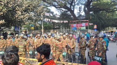 আদালত বসেনি, পুলিশ ও সেনাবাহিনীর সাথে আলিয়ার শিক্ষার্থীদের বৈঠক