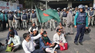 শাহবাগ অবরোধ বিডিআর সদস্যের স্বজনদের