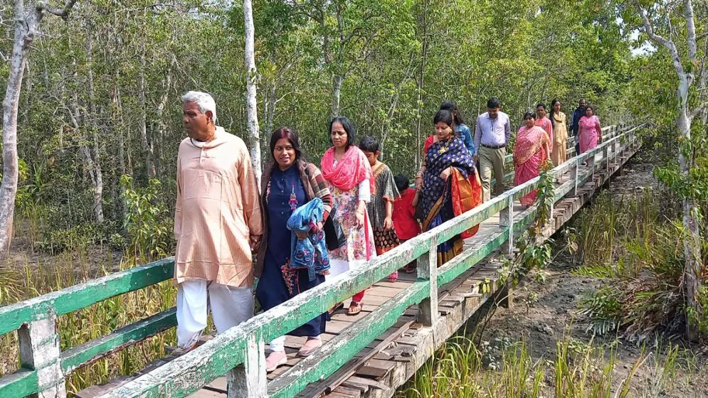 দক্ষিণে আজ সুন্দরবন দিবস