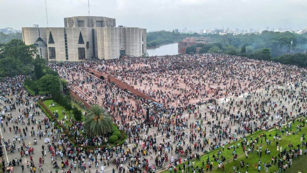 আওয়ামী লীগের পুনর্বাসনে ফ্যাসিবাদের পুনর্জন্ম হলে দায় নেবে কে?